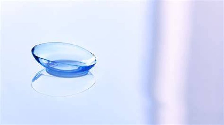 コンタクトレンズの金額はいくら？種類別の相場と月額の目安